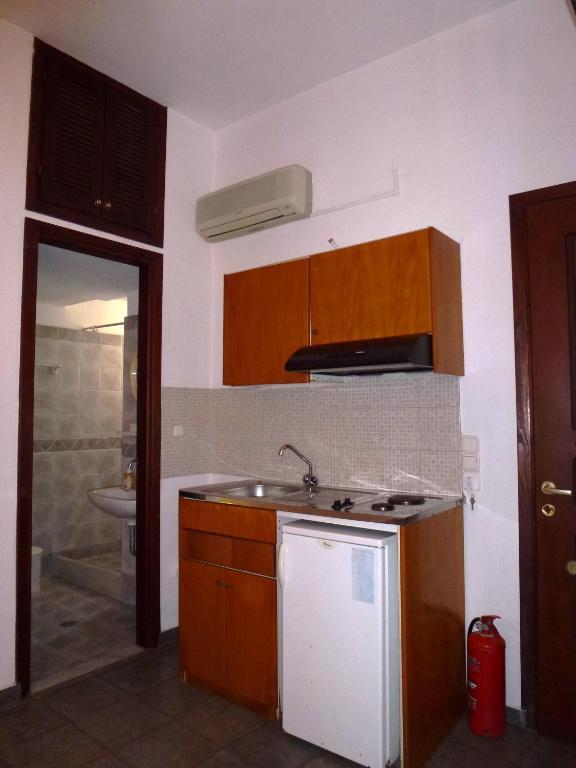 Odos Odysseos Aparthotel Ermoupoli Room photo